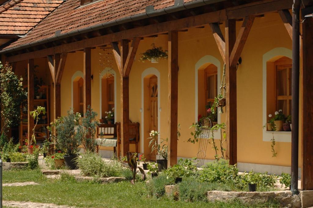 Hotel Eletfa Vendeghaz Erlau Exterior foto