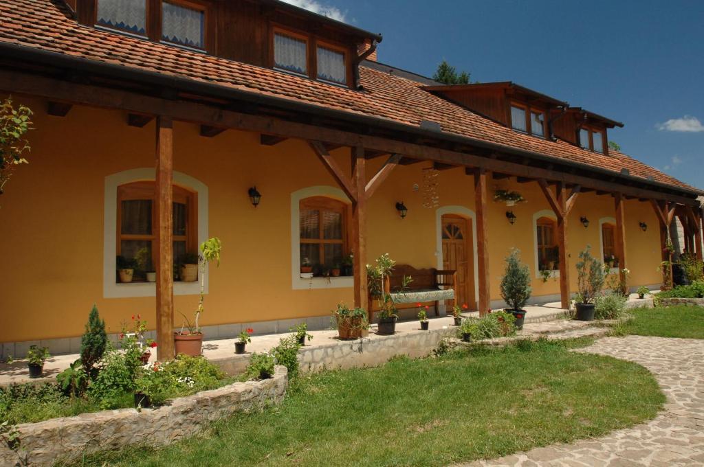 Hotel Eletfa Vendeghaz Erlau Exterior foto
